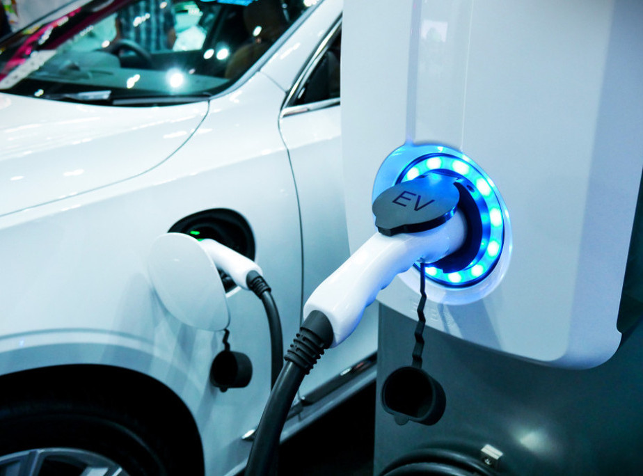 Međunarodna agencija za energiju: Prodaja električnih automobila u 2024. će porasti na 17 miliona vozila