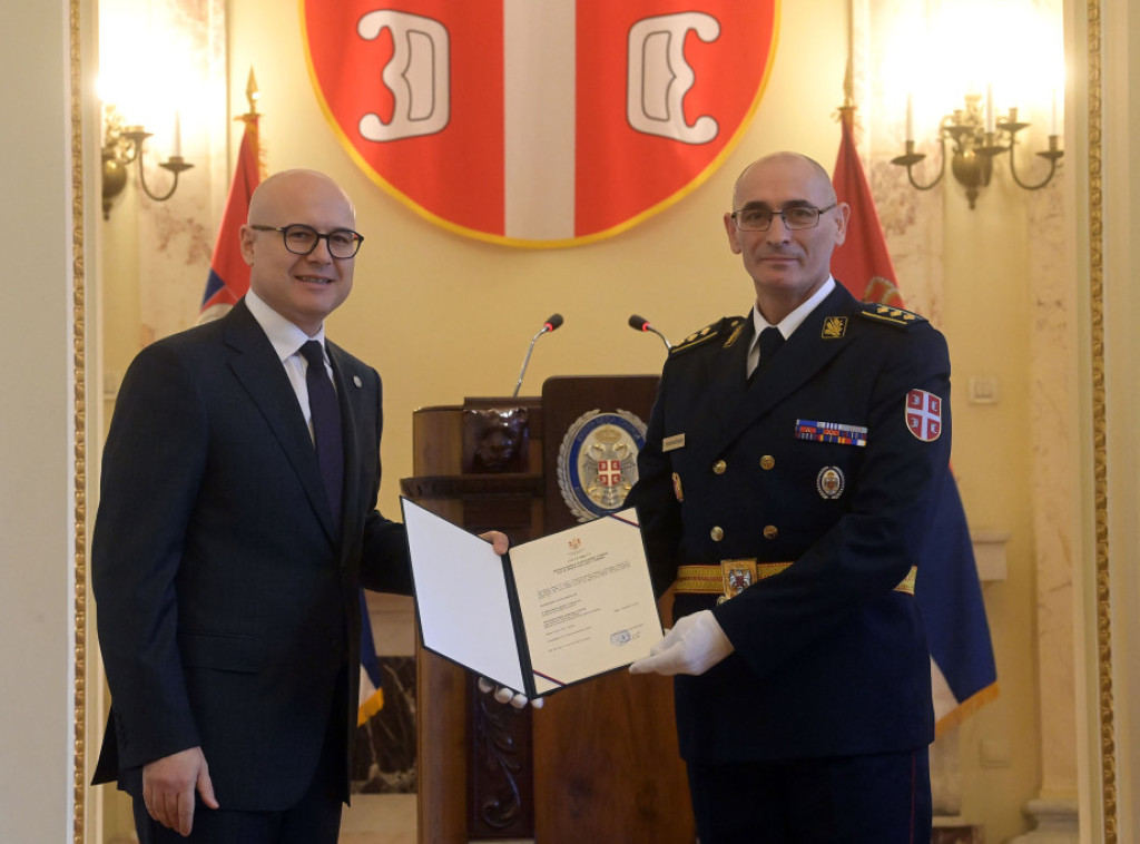Ministar Vučević uručio oficirima ukaze o unapređenjima i postavljenjima
