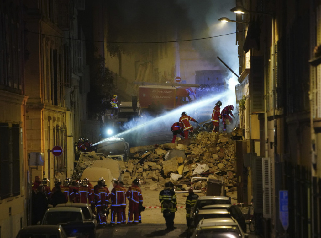 Ispod ruševina zgrada u Marseju pronađena četiri tela