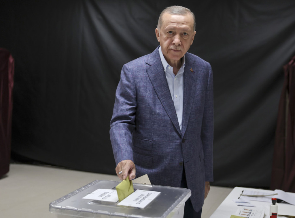 Izbori u Turskoj: Erdogan glasao u Istanbulu, njegov glavni oponenet u Ankari