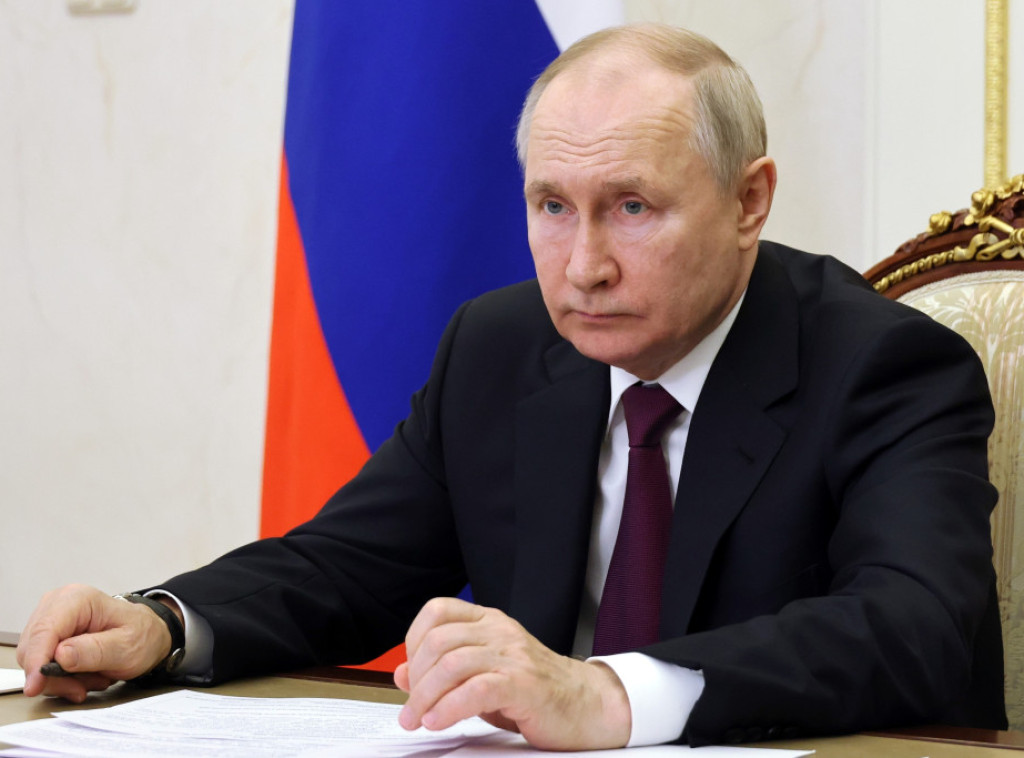 Putin: Cena gasa neznatno pala, Rusija smanjila proizvodnju