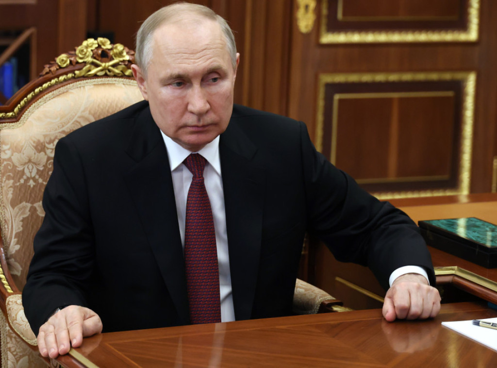 Putin: Svojom ekonomskom politikom SAD pucaju sebi u nogu