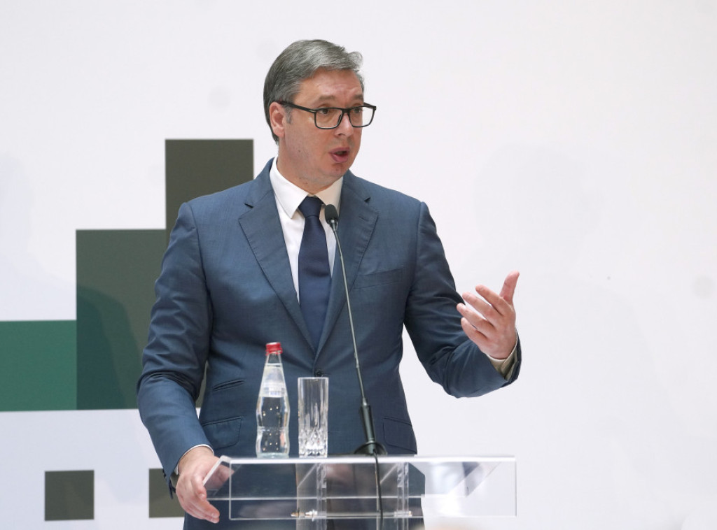 Vučić: Opštine dobijaju ogromna sredstva, treba dobro da pripreme projekte