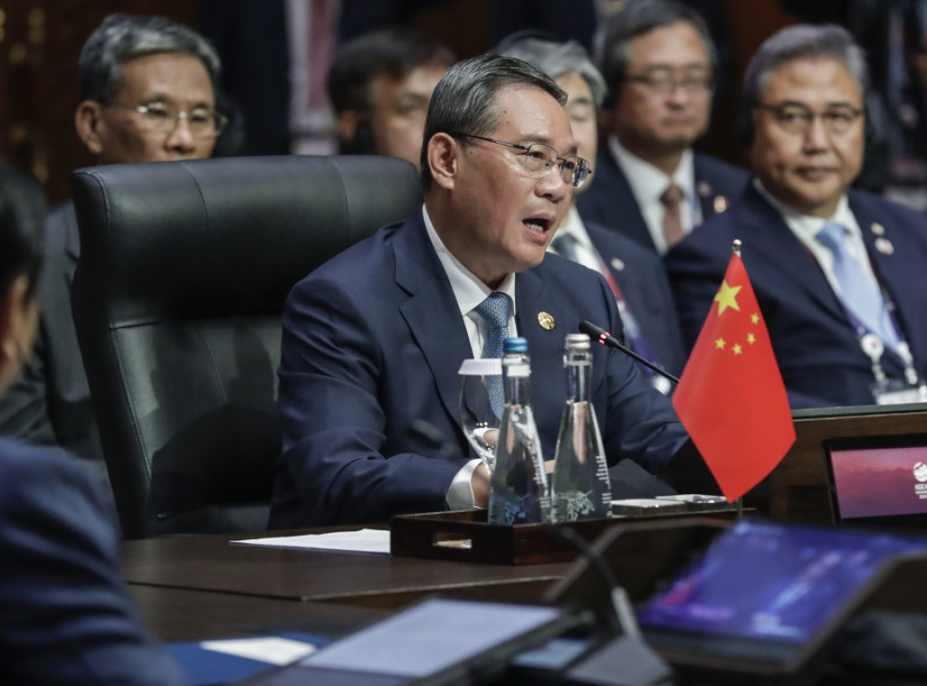 Kineski premijer Li: Važno je izbeći ''novi hladni rat'' i zauzimanje strana