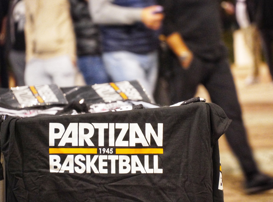 Košarkaši Partizana pobedili Budućnost na startu polufinalne serije ABA lige