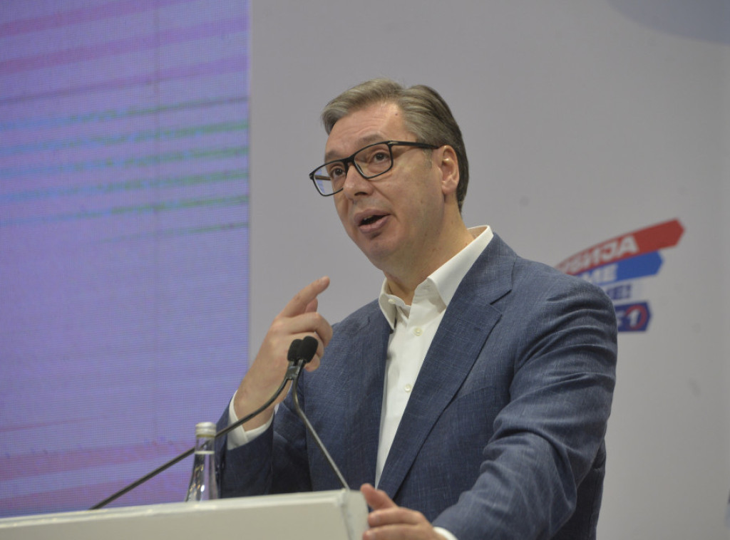 Vučić: Prosečna plata u Srbiji do 2027. biće veća od 1.400 evra, u Toplici preko 1.000