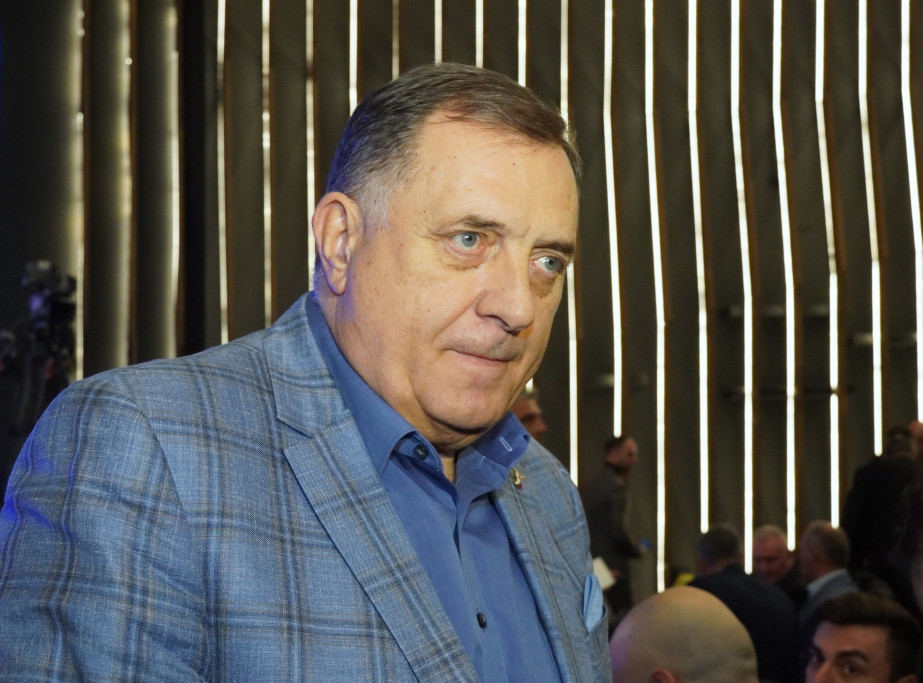 Dodik: "Trojka" zrela da se nazove "Lutkarsko pozorište Majkla Marfija"