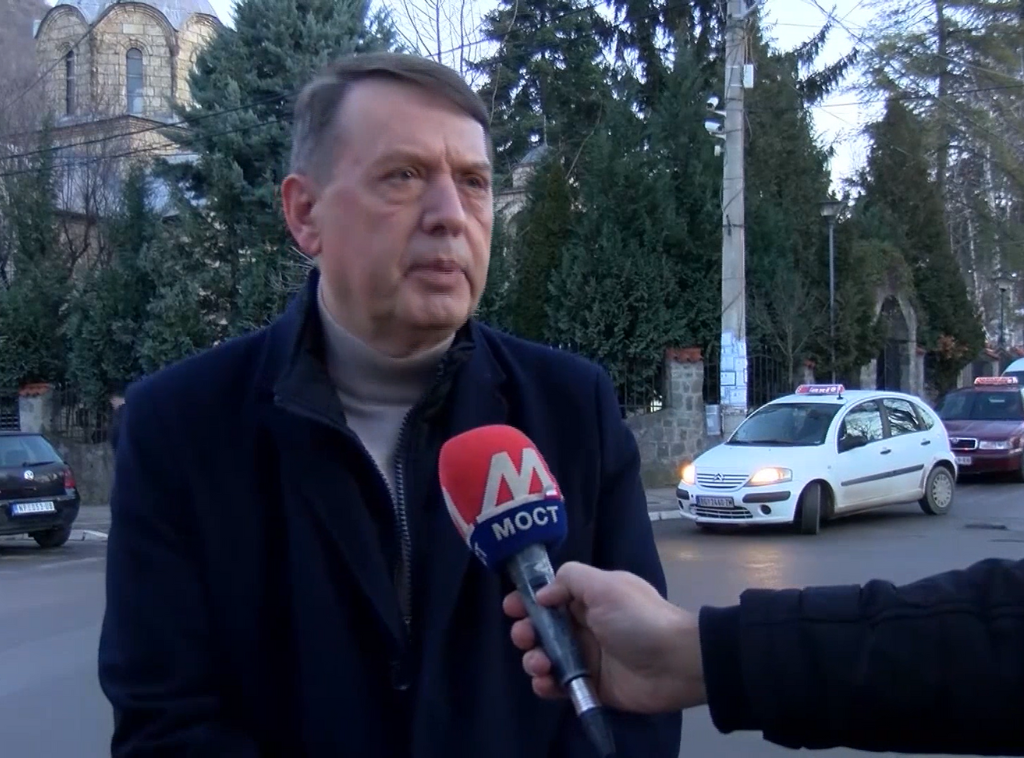 Milović: Uklanjanje bilborda u Zvečanu je još jedan necivilizacijski potez Prištine