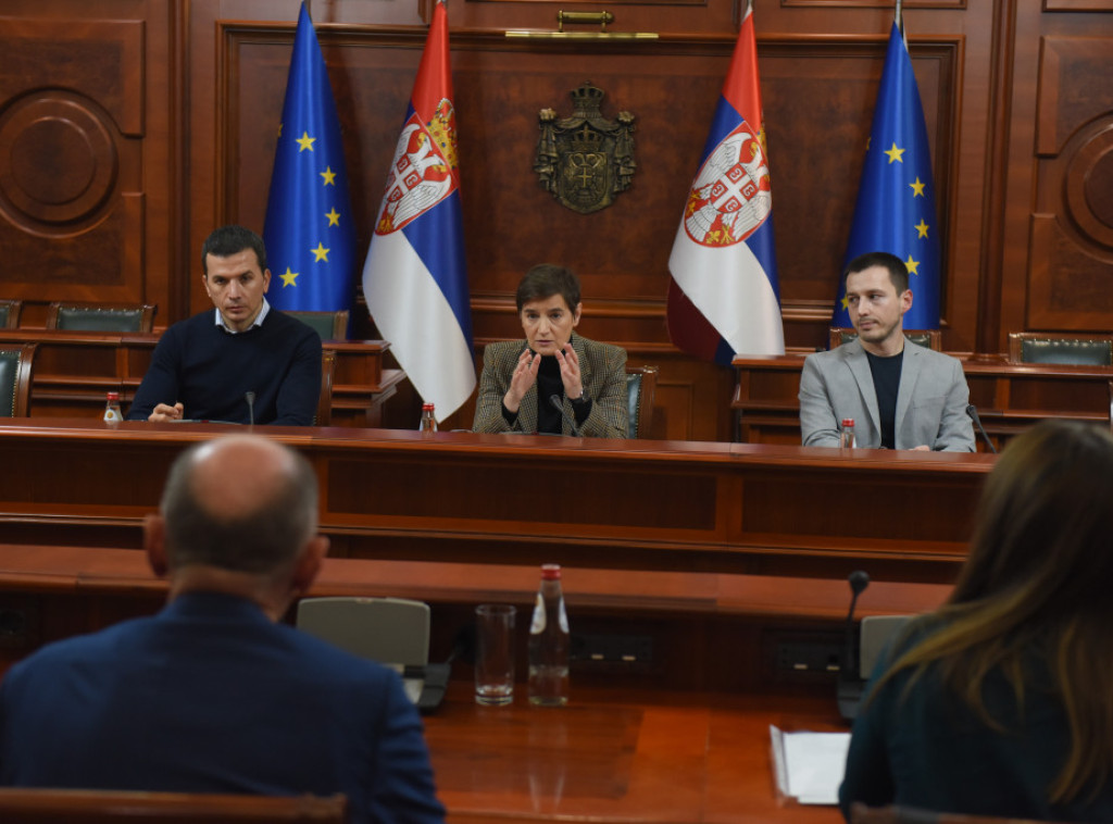 Brnabić: Vlada spremna da podrži inicijative za bolji položaj umetnika