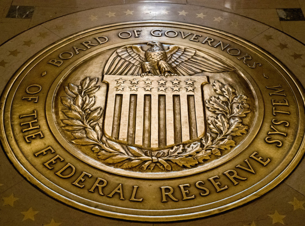Fed zadržao kamatne stope između 5,25 do 5,5 odsto, najavljuje smanjenje