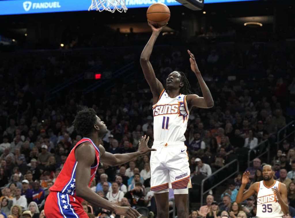 NBA: Košarkaši Finiksa pobedili Filadelfiju, Sakramento nadigrao Toronto