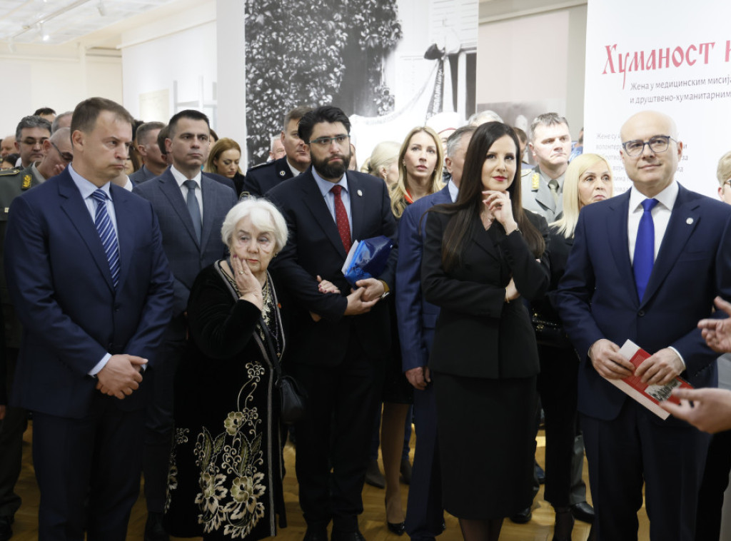 Otvorena izložba "Srpske heroine u Velikom ratu", prisustvovala Tamara Vučić