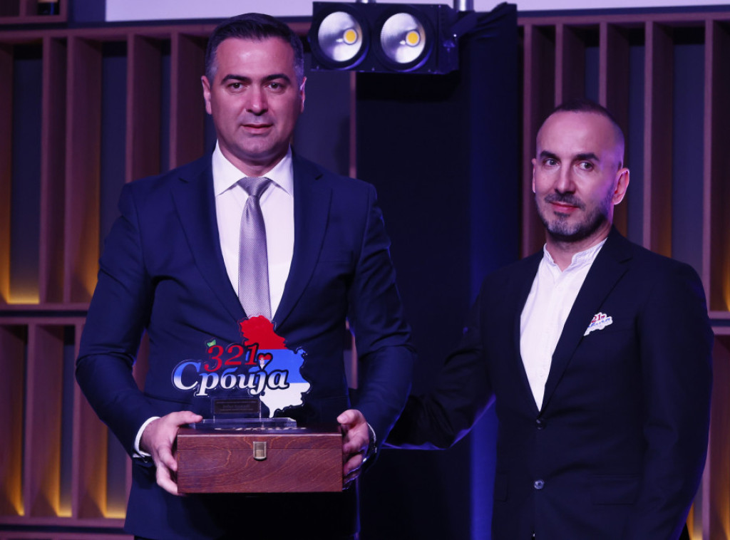 Uručene "321Srbija" nagrade za dostignuća u turizmu, nagrađen i predsednik Vučić