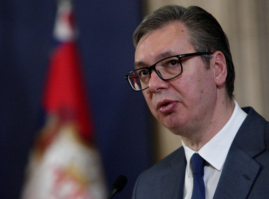 Predsednik Vučić čestitao Dan Vojske Srbije