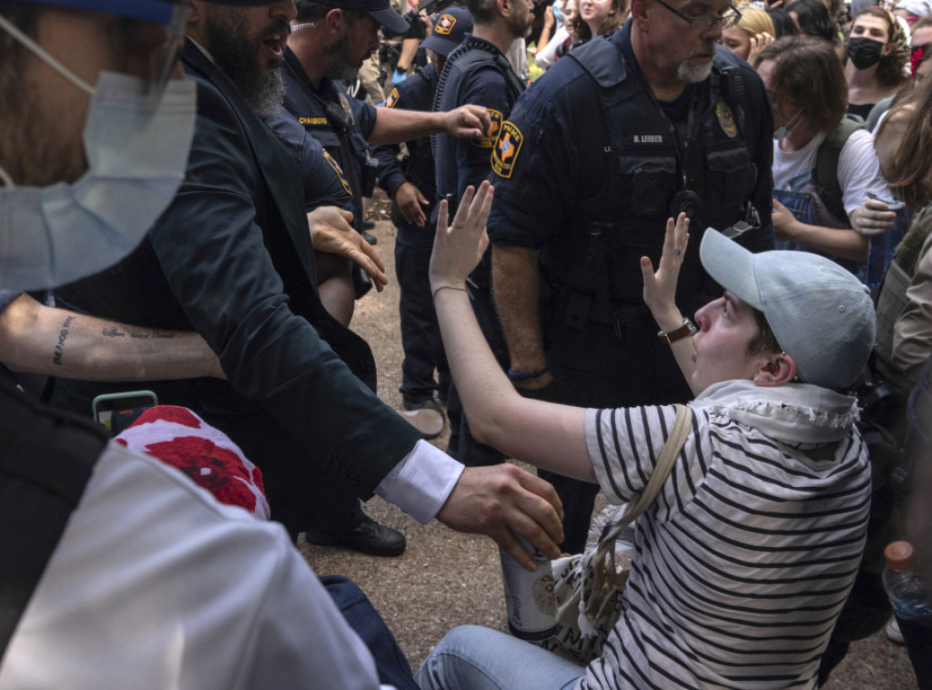 Uhapšene desetine studenata u Teksasu koji su protestovali protiv rata Izraela u Gazi