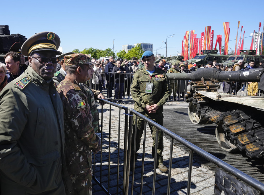 Sergej Šojgu: Preko 83.000 ljudi posetilo je izložbu zaplenjene NATO opreme iz Ukrajine