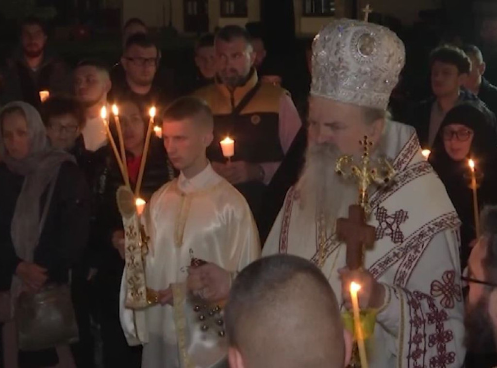 Vladika Teodosije služio uskršnju liturgiju u manastiru Gračanica