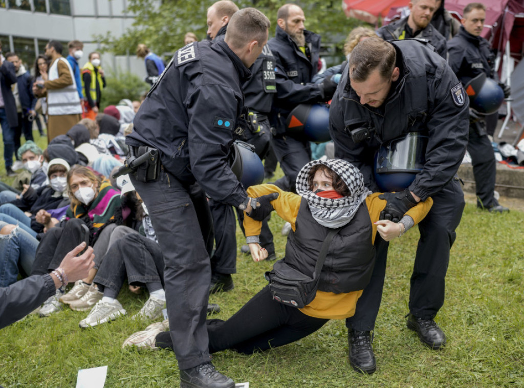 Policija u Berlinu prekinula propalestinske proteste na Slobodnom univerzitetu