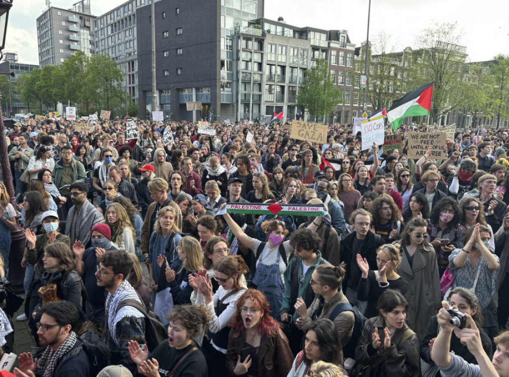 Profesori Univerziteta u Amsterdamu protestovali u solidarnosti sa studentima