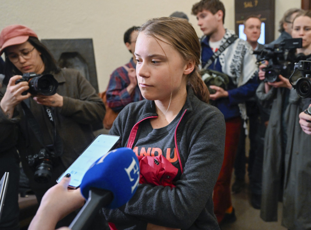 Greta Tunberg kažnjena sa 550 dolara zbog blokade ulaza u švedski parlament