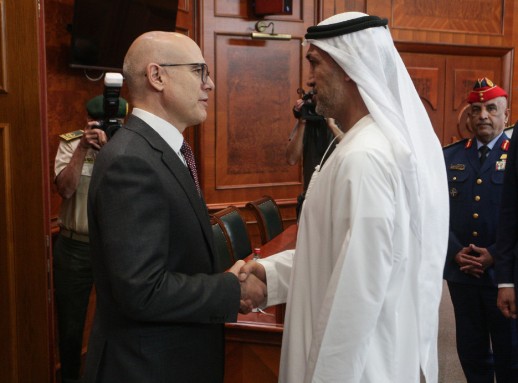 Vučević se sastao sa ministrom odbrane UAE, razgovarali o unapređenju saradnje u oblasti odbrane