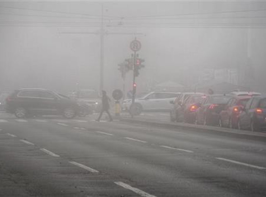 Putevi Srbije: Zbog magle smanjena vidljivost na pojedinim putnim deonicama