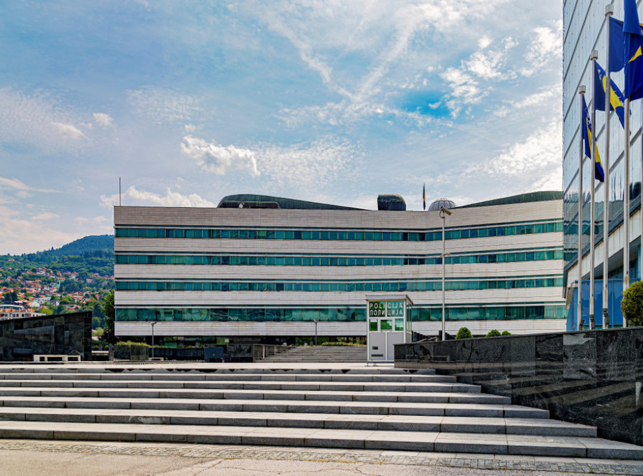 Dom naroda Parlamenta BiH usvojio Zakon o sprečavanju pranja novca; Šef Delegacije EU Satler pozdravio usvajanje zakona