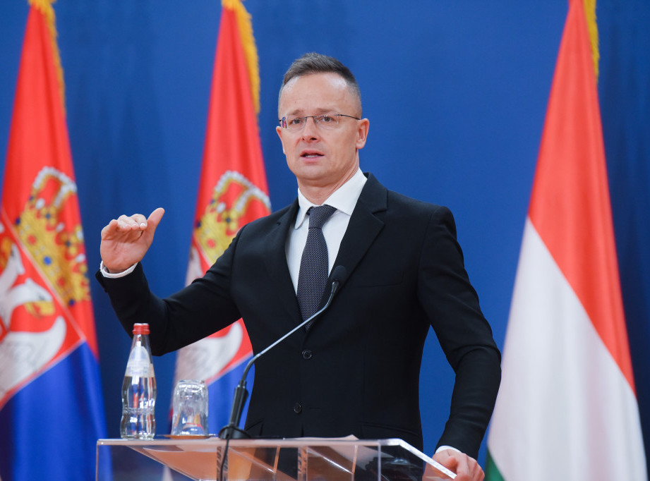 Sijarto pozvao međunarodnu zajednicu na diplomatsko rešenje sukoba u Ukrajini