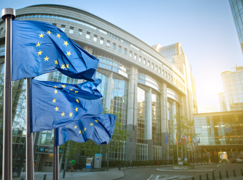 Evropska komisija predlaže paprene kazne za kompanije koje prekrše sankcije EU protiv Rusije