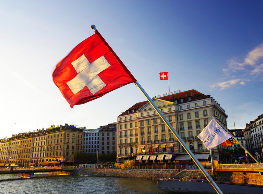 Nove "izbeglice" pohrlile u Švajcarsku - norveški milijarderi