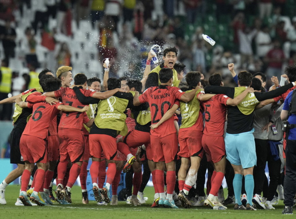 Portugalija prva grupi H, Južna Koreja u osmini finala, pirova pobeda Urugvaja
