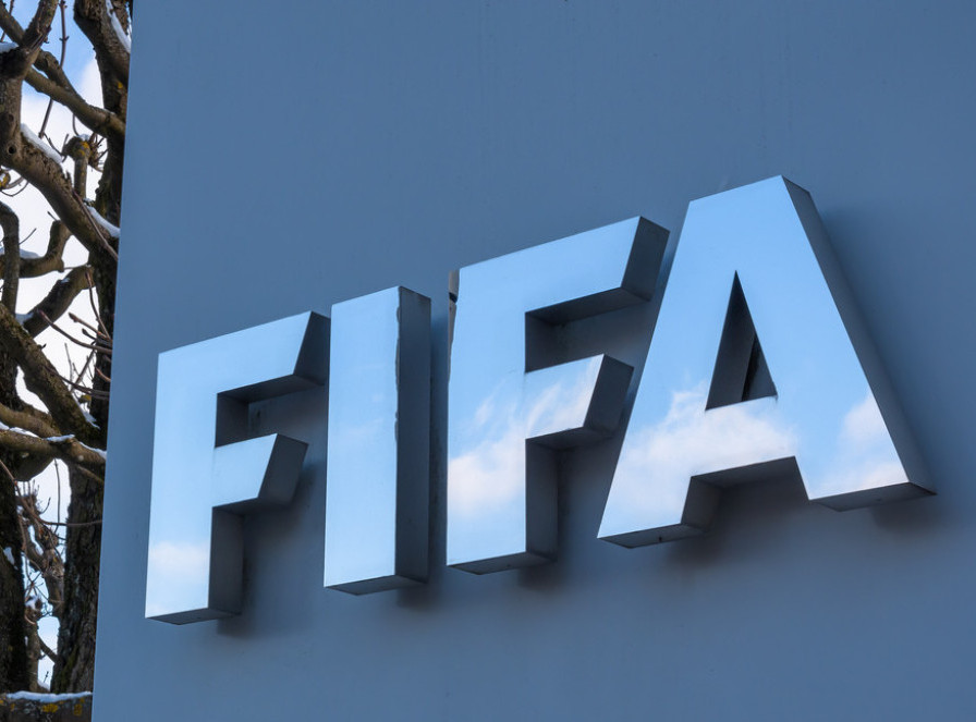 FIFA kaznila Srbiju zbog zastave na kojoj je prikazana teritorija KiM uz poruku "Nema predaje"