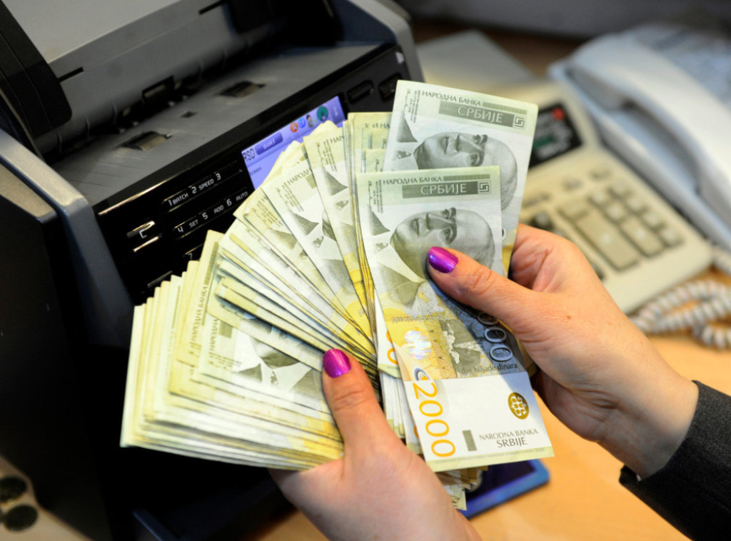 Prosečna oktobarska neto plata iznosila 75.353 dinara