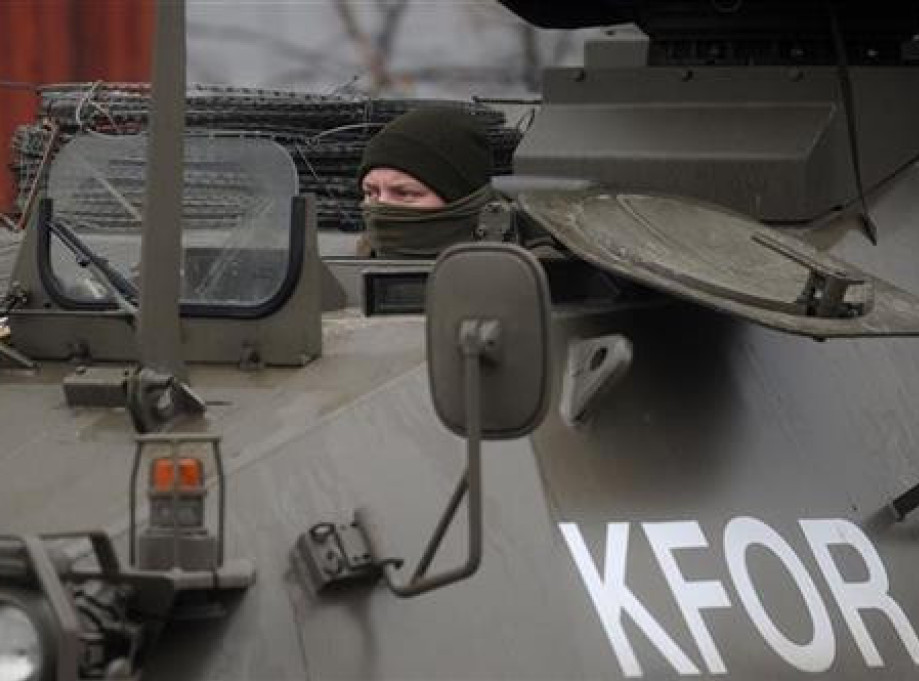 KFOR u kampu Novo Selo izveo vežbu kontrole mase i nereda