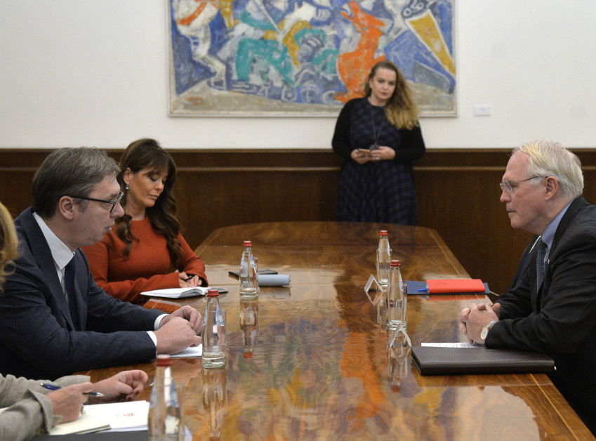 Vučić sa Hilom: Za SAD dijalog okvir za rešavanje otvorenih pitanja
