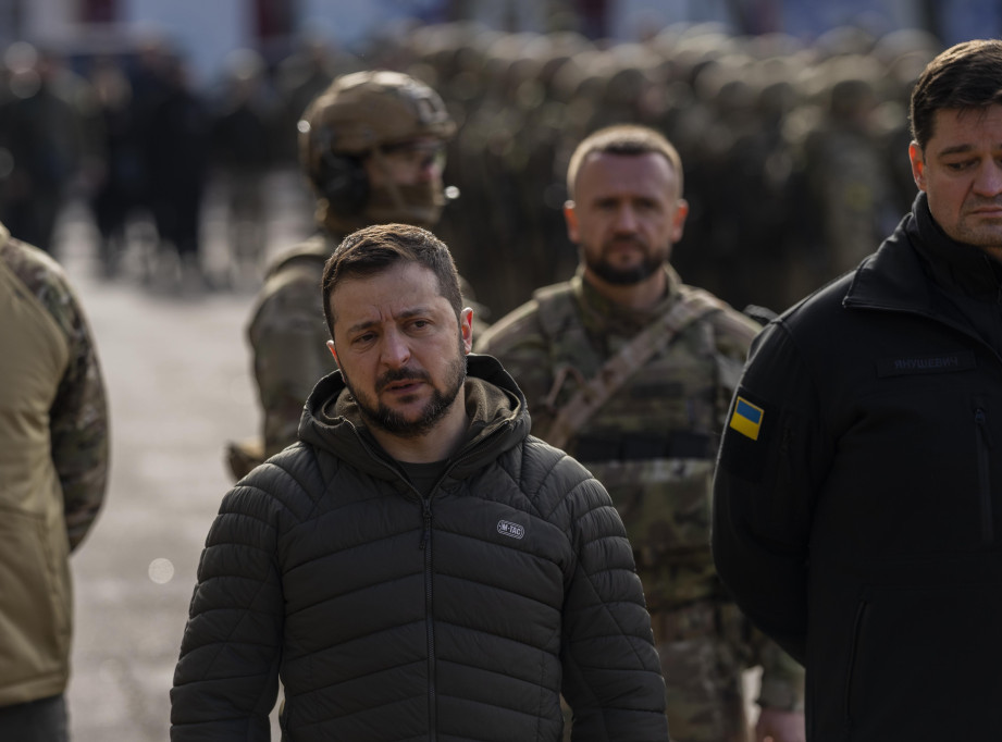 Zelenski: Ukrajinska vojska uspešno odbija ruske napade u Bahmutu i Soledaru