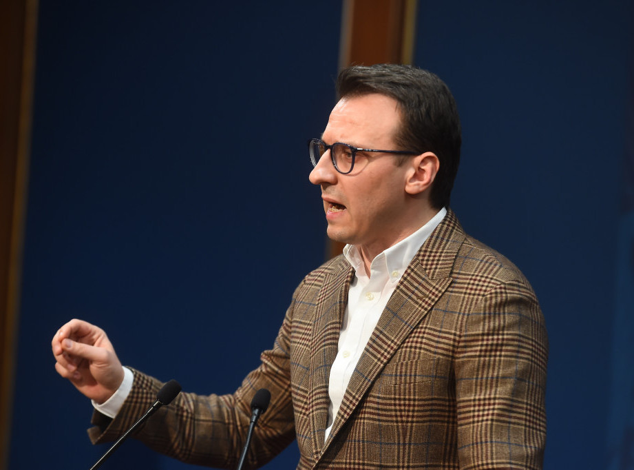 Petković: Zna se ko je ogrezao u zločinima nad Srbima, a ko je za mir