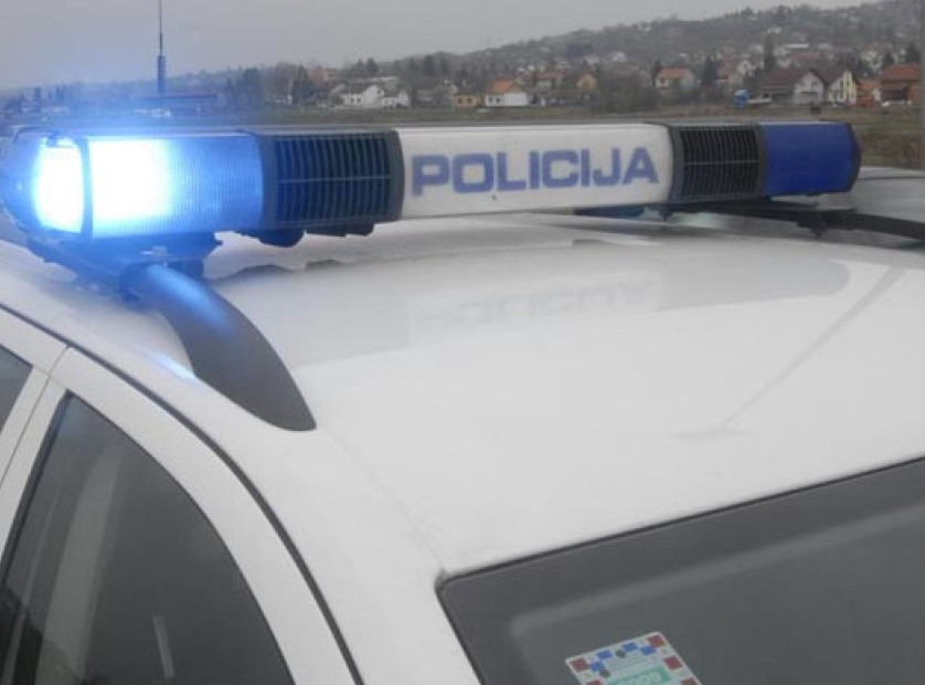 Državljanin Hrvatske pokušao iz Bosne i Hercegovine da prošvercuje 50 boca freona, kazna 13.200 evra