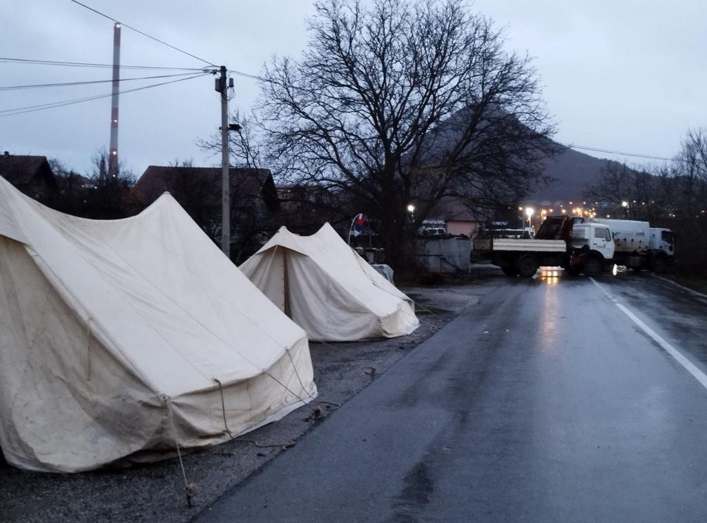 Removal of barricades begins in north of Kosovo-Metohija