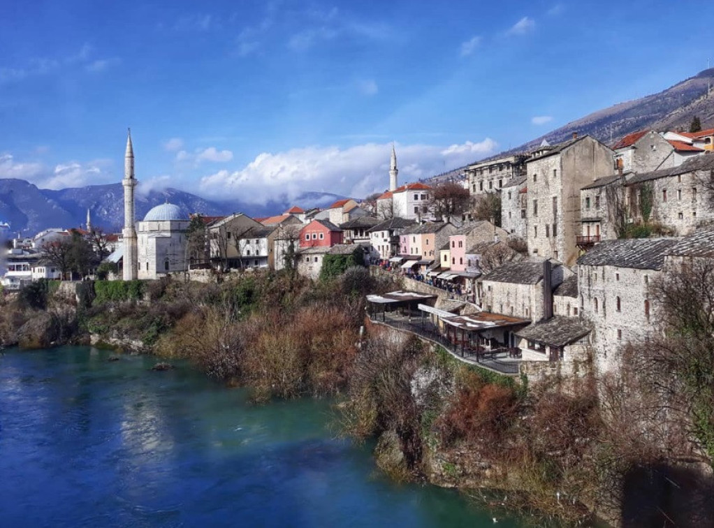 U Mostaru održan hitan sastanak sa kantonalnim ministrima obrazovanja zbog pucnjave u Lukavcu