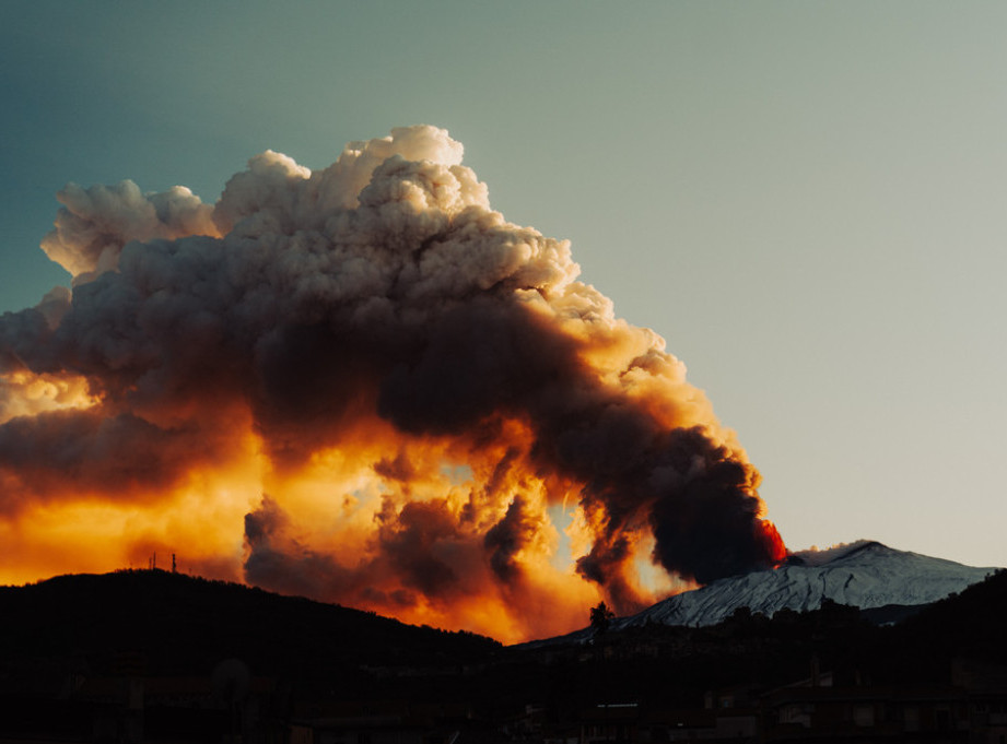 Italija: Aerodrom u Kataniji ponovo je otvoren nakon suspenzije zbog erupcije vulkana Etna