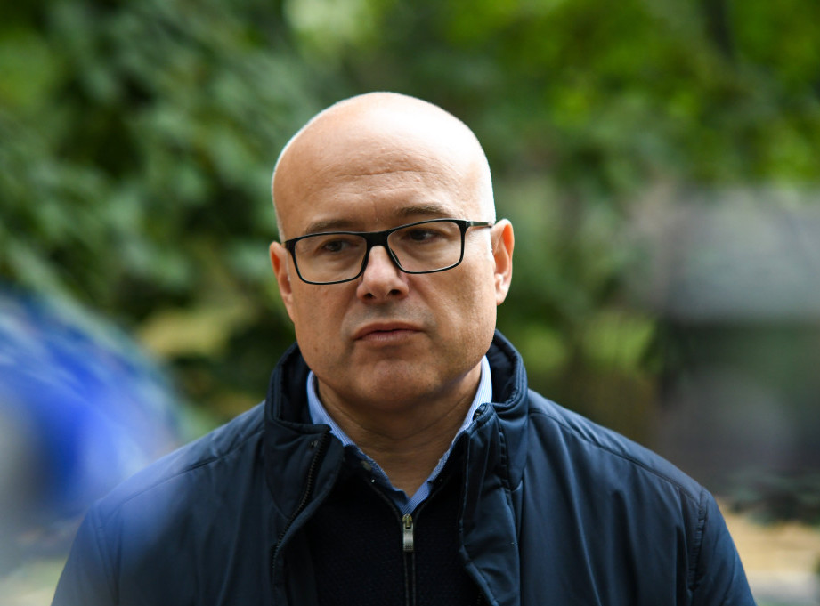 Liga socijaldemokrata Vojvodine poručila Vučeviću: Ne plašite roditelje uniformama, puškama i ratovima