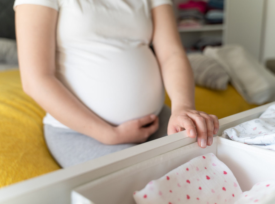Udruženje "Mame su zakon" pozdravlja najavljeni produžetak porodiljskog odsustva