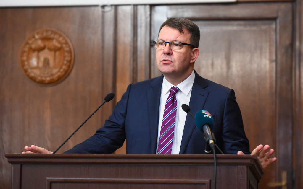 Mirović čestitao Božić po gregorijanskom kalendaru