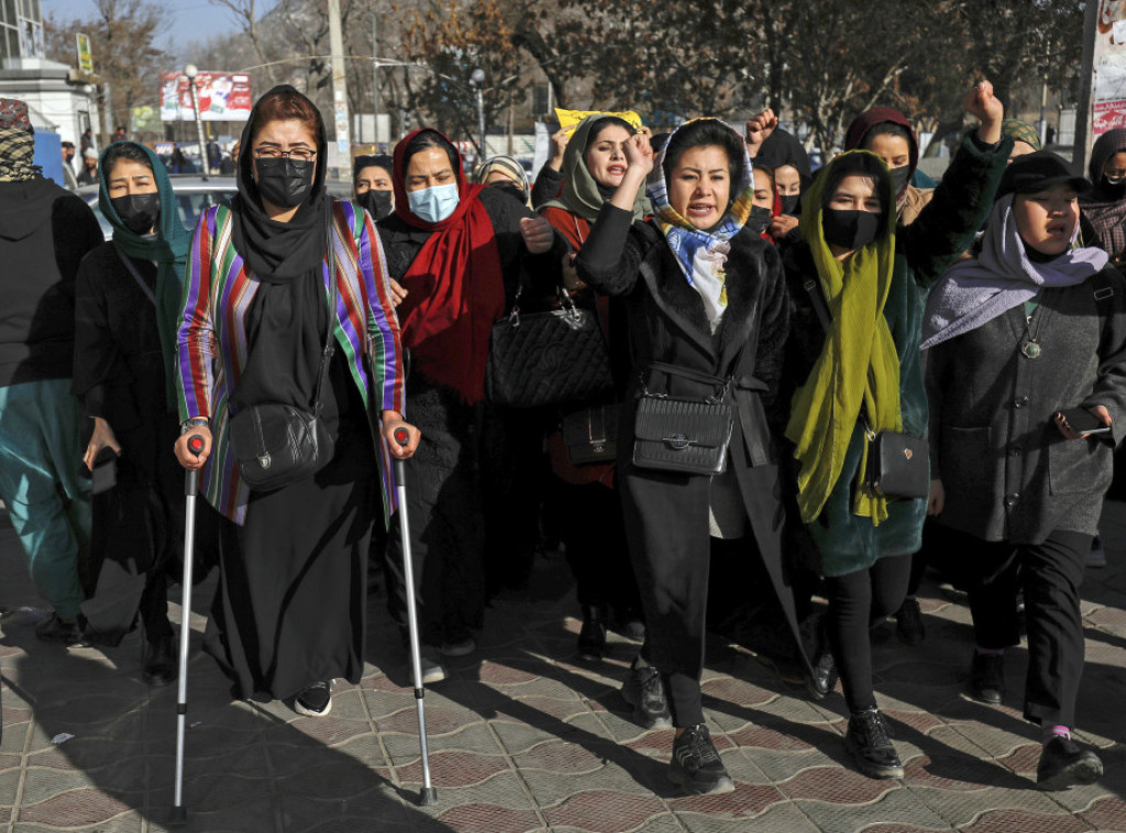 Avganistan: Vodeće NVO obustavile rad posle zabrane talibana da rade žene