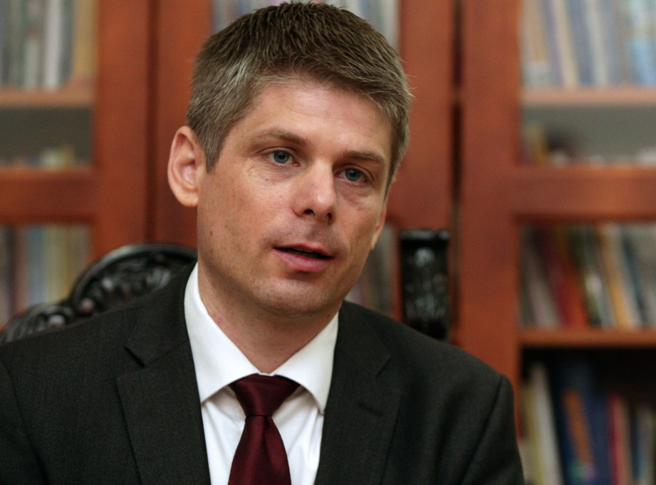 Arno Gujon: Retko koji narod u Evropi bi izdržao ono što izdržavaju Srbi na KiM