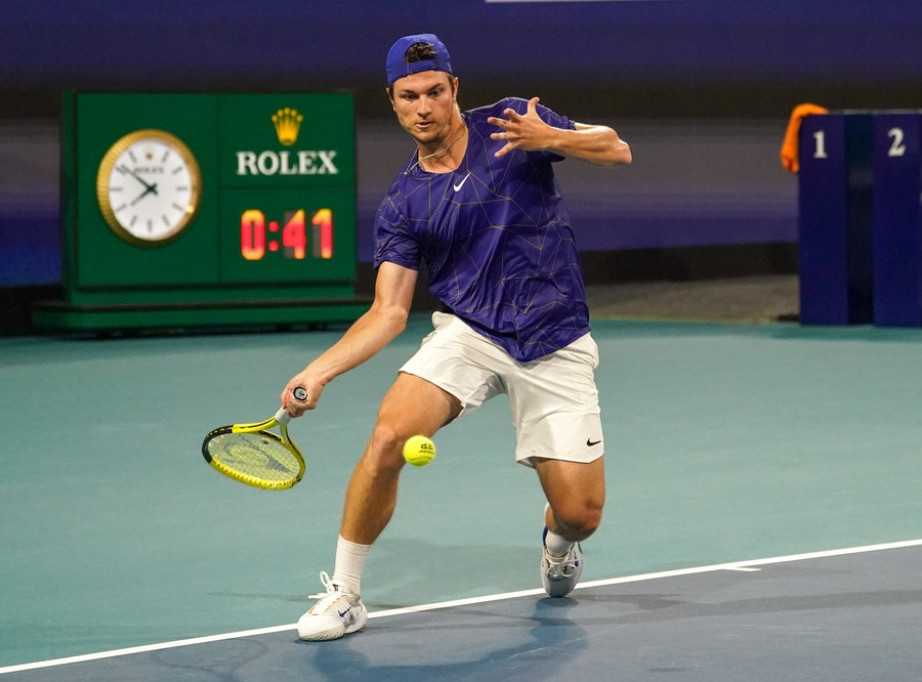 Miomir Kecmanović eliminisan u osmini finala turnira u Lionu