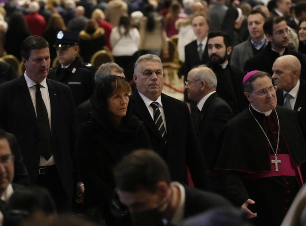 Vatikan: Viktor Orban odao poštu bivšem papi Benediktu u bazilici Svetog Petra