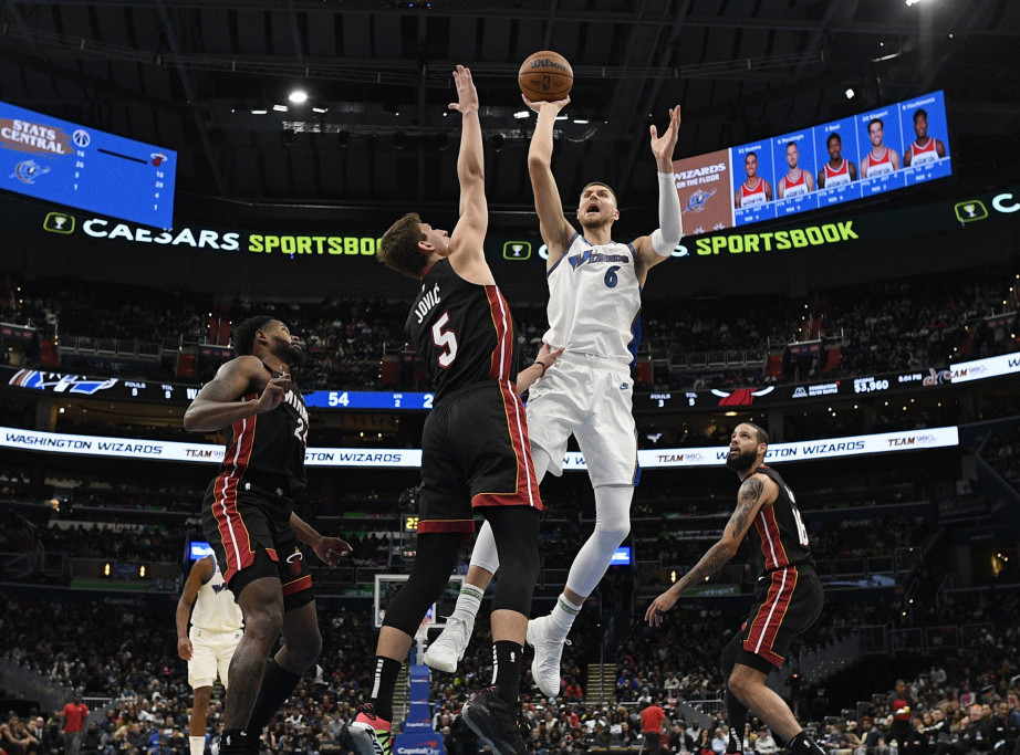 NBA: Nikola Jović četiri nedelje van terena zbog povrede