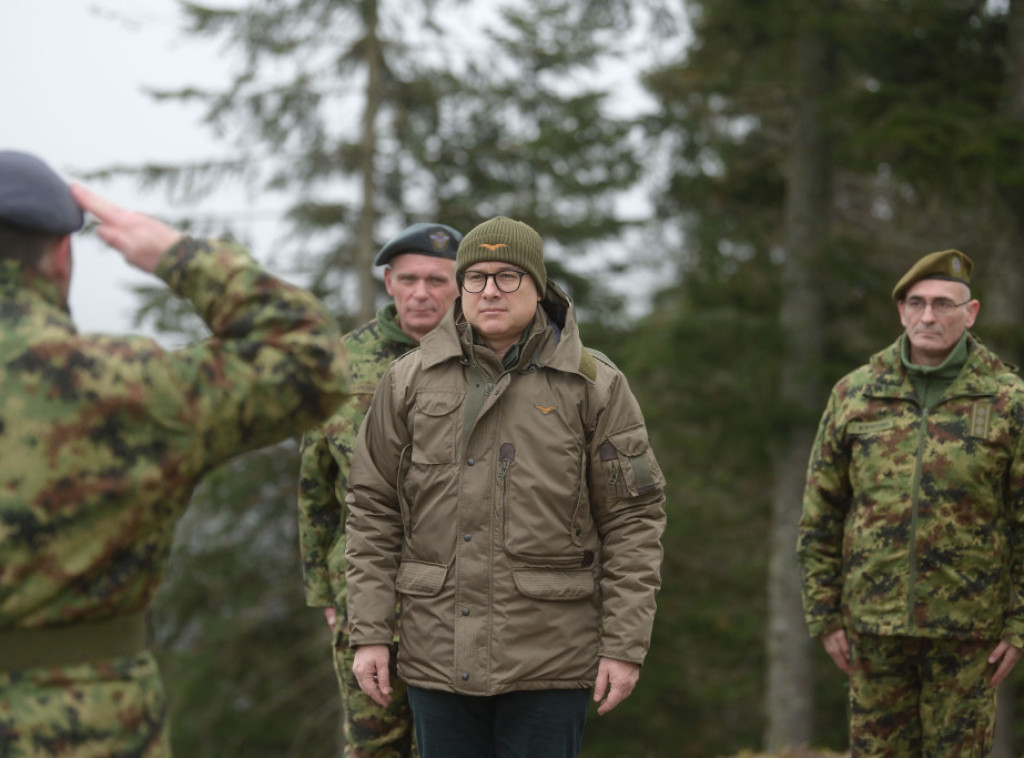 Vučević obišao pripadnike 126. brigade VOJIN u Zlatiborskom okrugu